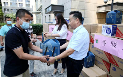 【關愛員工】情系職工，端午慰問暖人心1_副本.jpg
